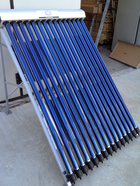 PANNELLO SOLARE SOTTOVUOTO CON 15 TUBI  HEAT PIPE